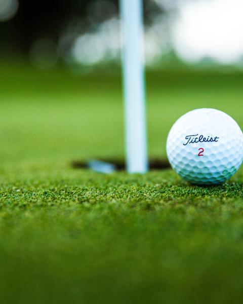 golf ball from pexels