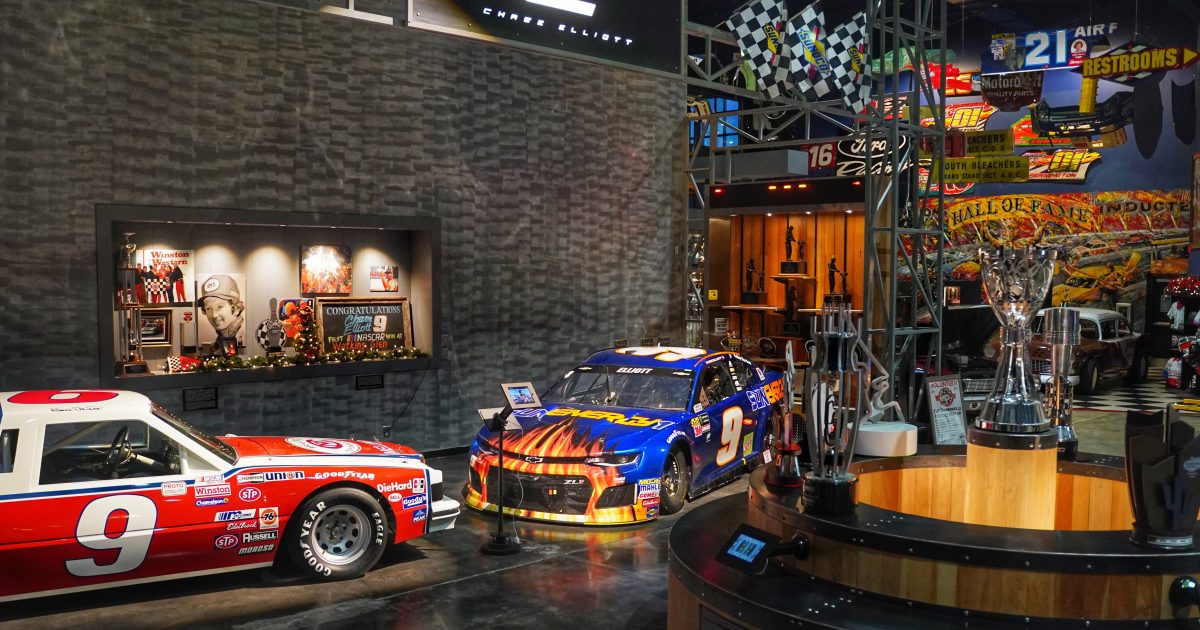 置物 NASCAR HALL OF FAME GNOME 2023 NASCAR Hall of Fame '23 Class of 2023 1/64 Diecast